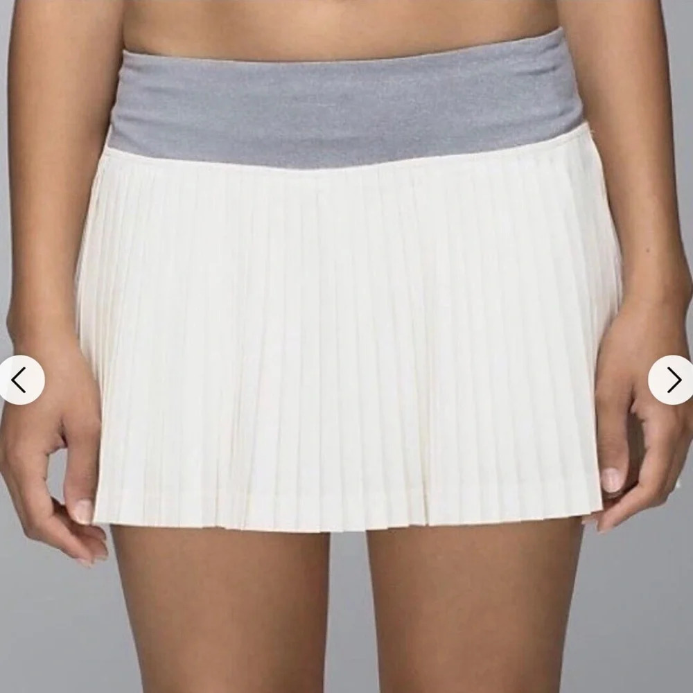 Lululemon Pleat To Street Skirt II Athletic White/Heathered Slate Skort Size 10
